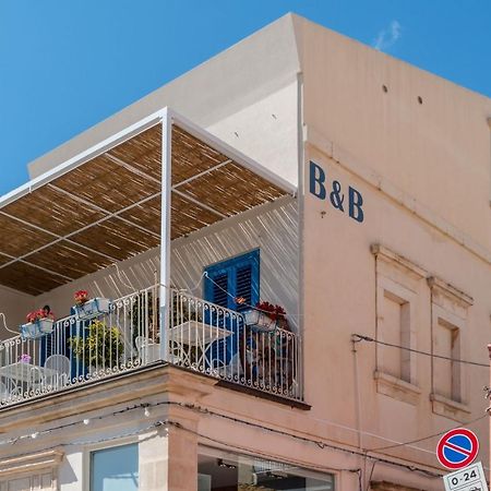 B&B Bianco E Blu มารีนาดีรากูซา ภายนอก รูปภาพ