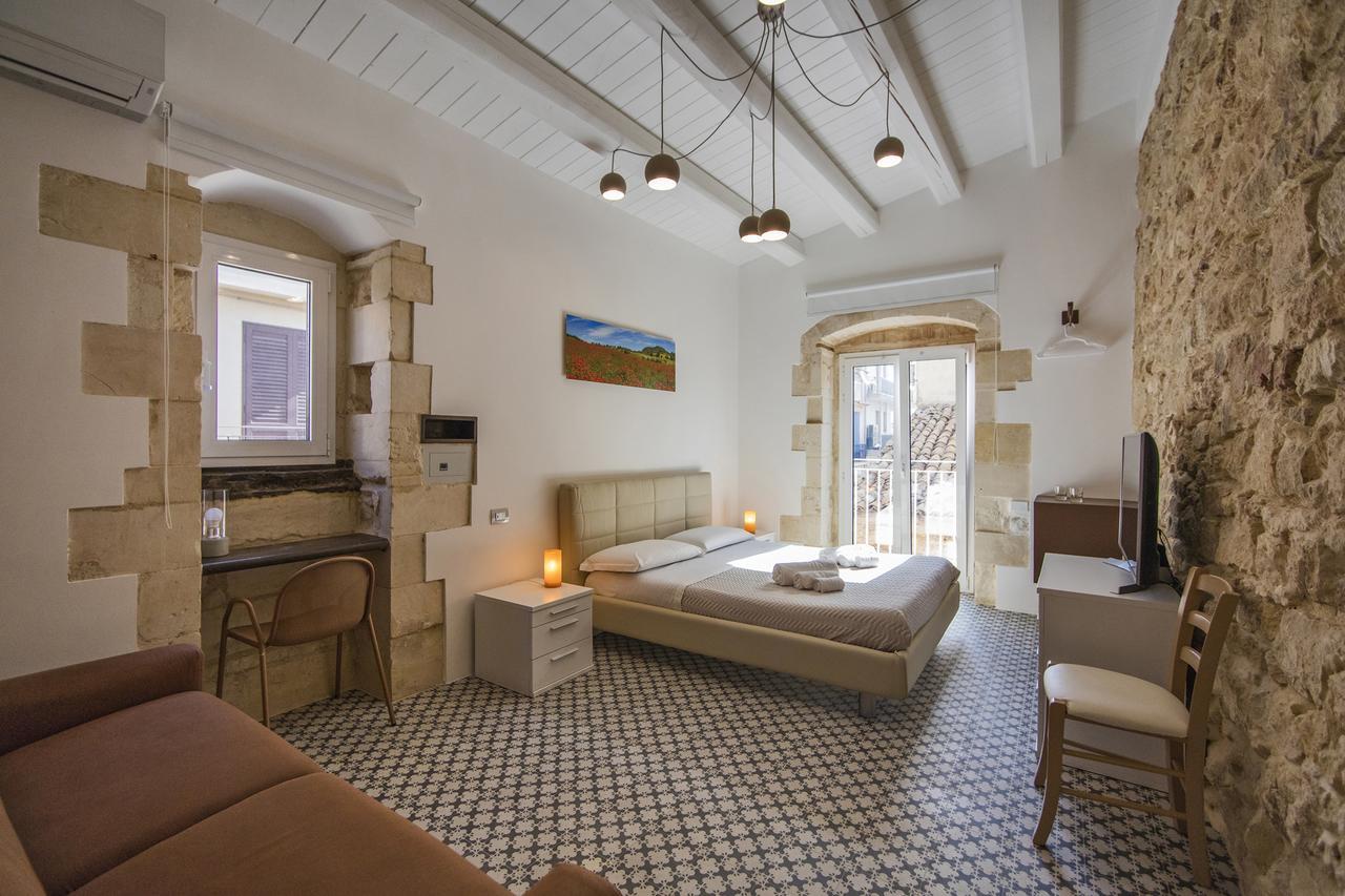 B&B Bianco E Blu มารีนาดีรากูซา ภายนอก รูปภาพ
