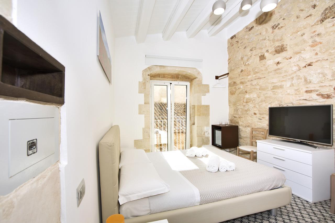 B&B Bianco E Blu มารีนาดีรากูซา ภายนอก รูปภาพ